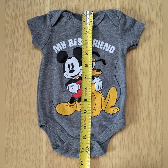 Disney Baby (0 to 3 months) Unisex Onesie Mickey Mouse and Pluto - Picture 8 of 12